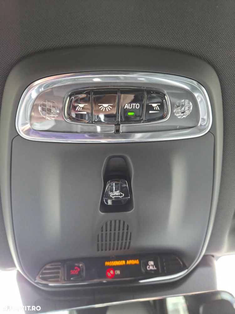 Volvo XC 60 D4 AWD Geartronic RDesign - 34