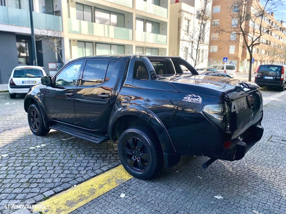 Mitsubishi L200 Pick Up 4x4 Intense Cabine Dupla - 8