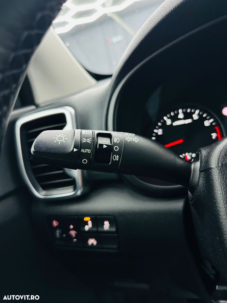 Kia Sportage 1.6 GDI 2WD DREAM-TEAM EDITION - 29