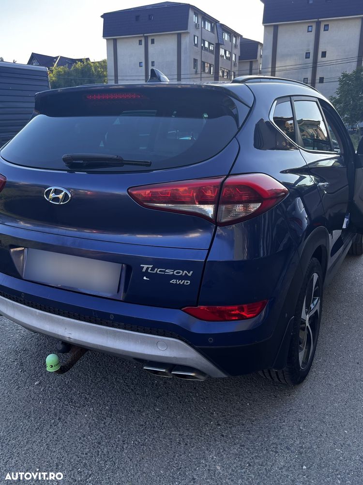 Hyundai Tucson 2.0 CRDI 4WD 6AT Luxury Pack+ - 32