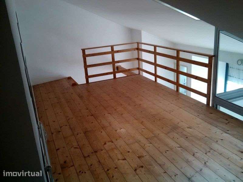 Loft mezanine em Campolide com vista panorâmica - Grande imagem: 4/10