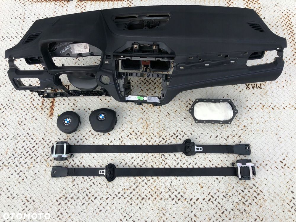 bmw x1 f48 deska kokpit konsola poduszki pasy - 1