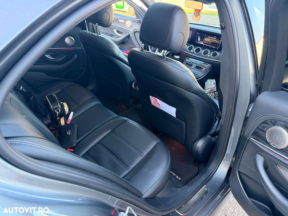Mercedes-Benz E - 9
