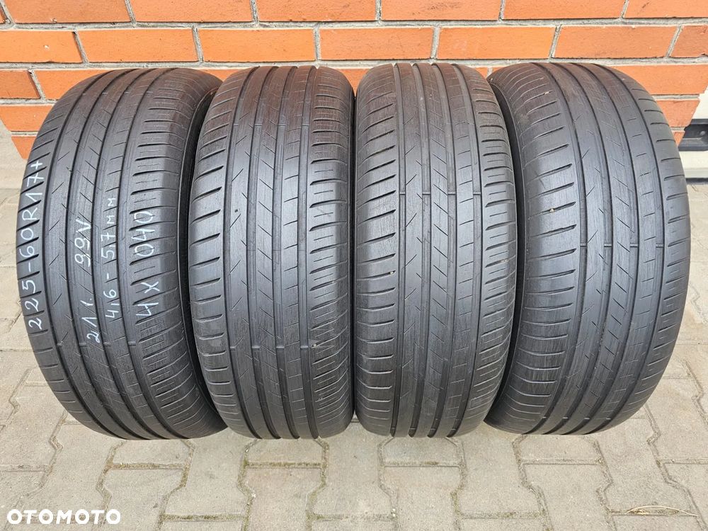 (O40) 225/60R17 99V 4,6-5,7mm 21r / Vredestein Ultrac - 3