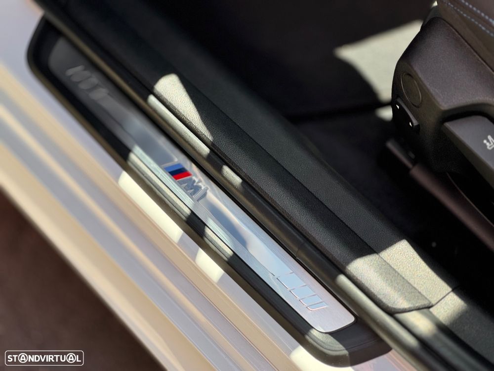 BMW 330 e Aut. M Sport - 42