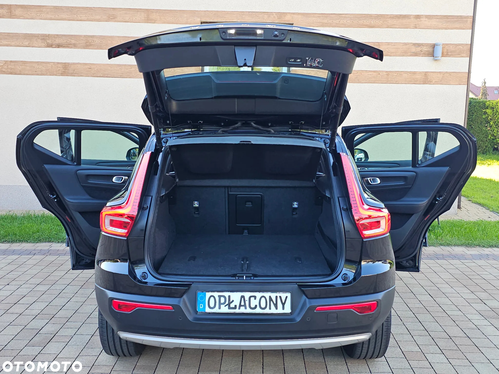 Volvo XC 40 D3 Momentum Pro - 32