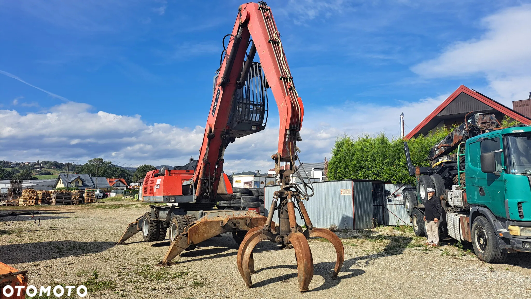 Fuchs 320 LOM - 5