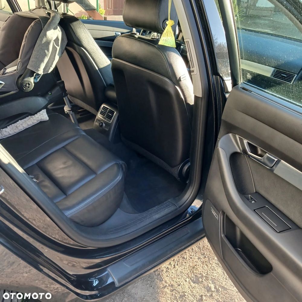 Audi A6 Limousine 2.4 - 5