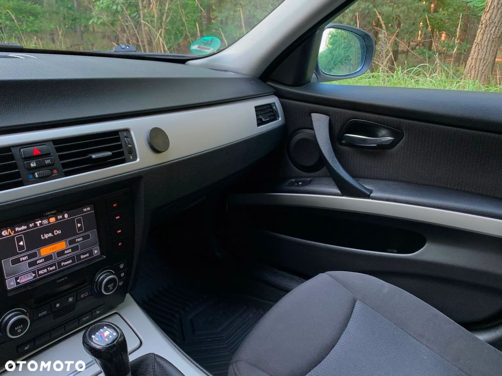 BMW Seria 3 318i Edition Exclusive - 14