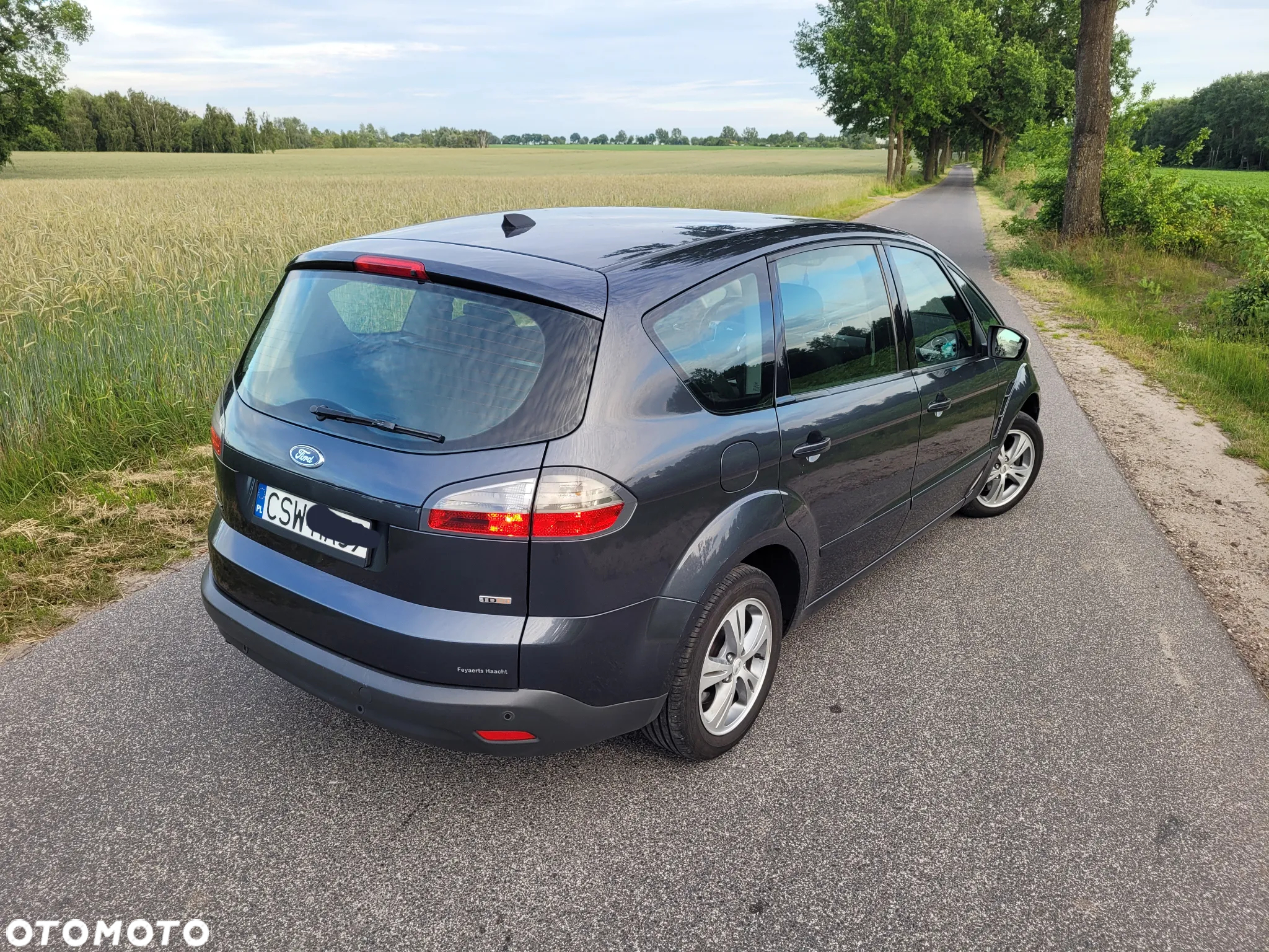 Ford S-Max - 16