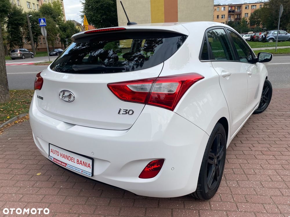Hyundai i30 1.6 Trend - 10