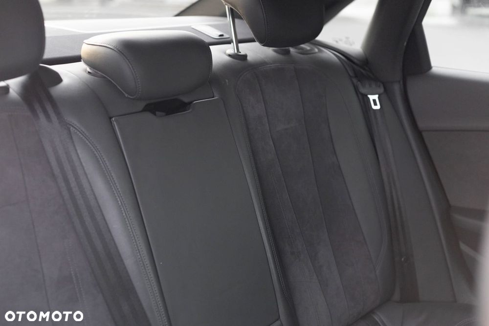 Audi A4 Limousine 2.0 TDI Quattro Sport S tronic - 16