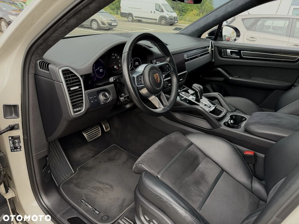Porsche Cayenne GTS - 12