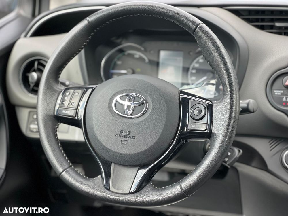 Toyota Yaris - 12