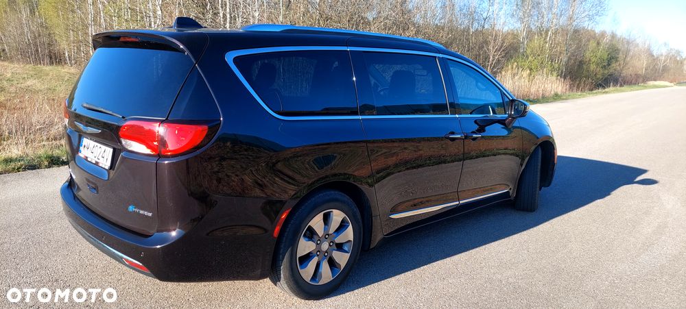 Chrysler Pacifica - 5