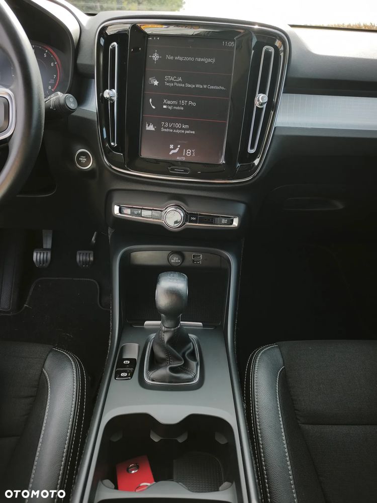 Volvo XC 40 T3 Momentum - 29