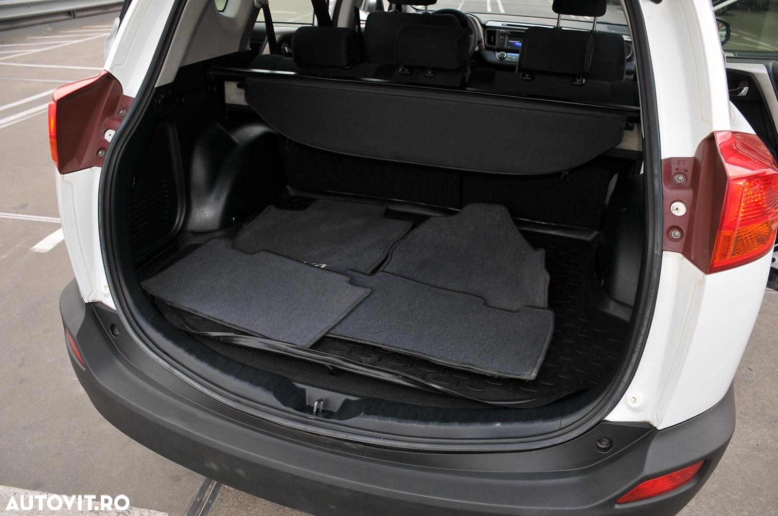 Toyota RAV4 2.2 D-4CAT 4WD Aut Executive - 19