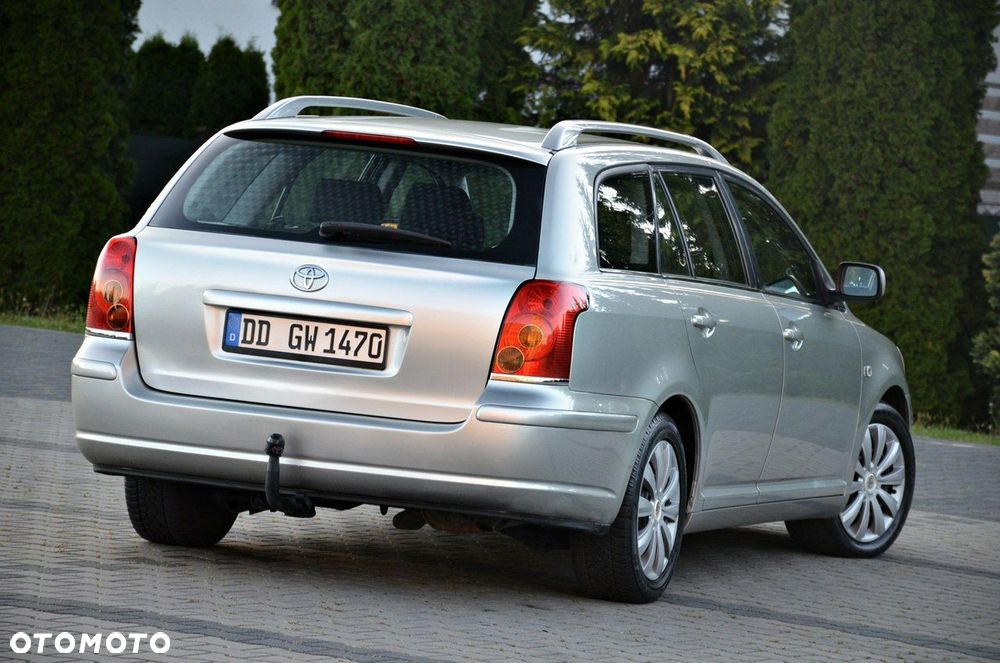 Toyota Avensis - 15