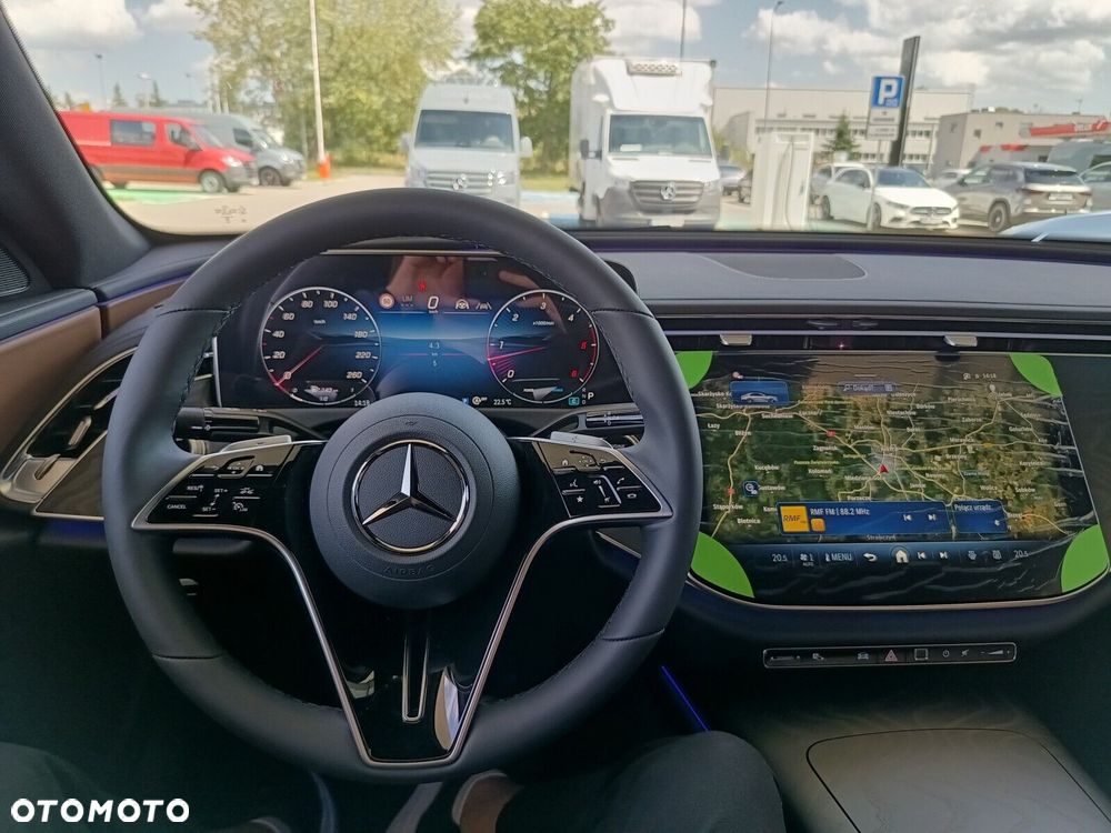 Mercedes-Benz Klasa E - 26