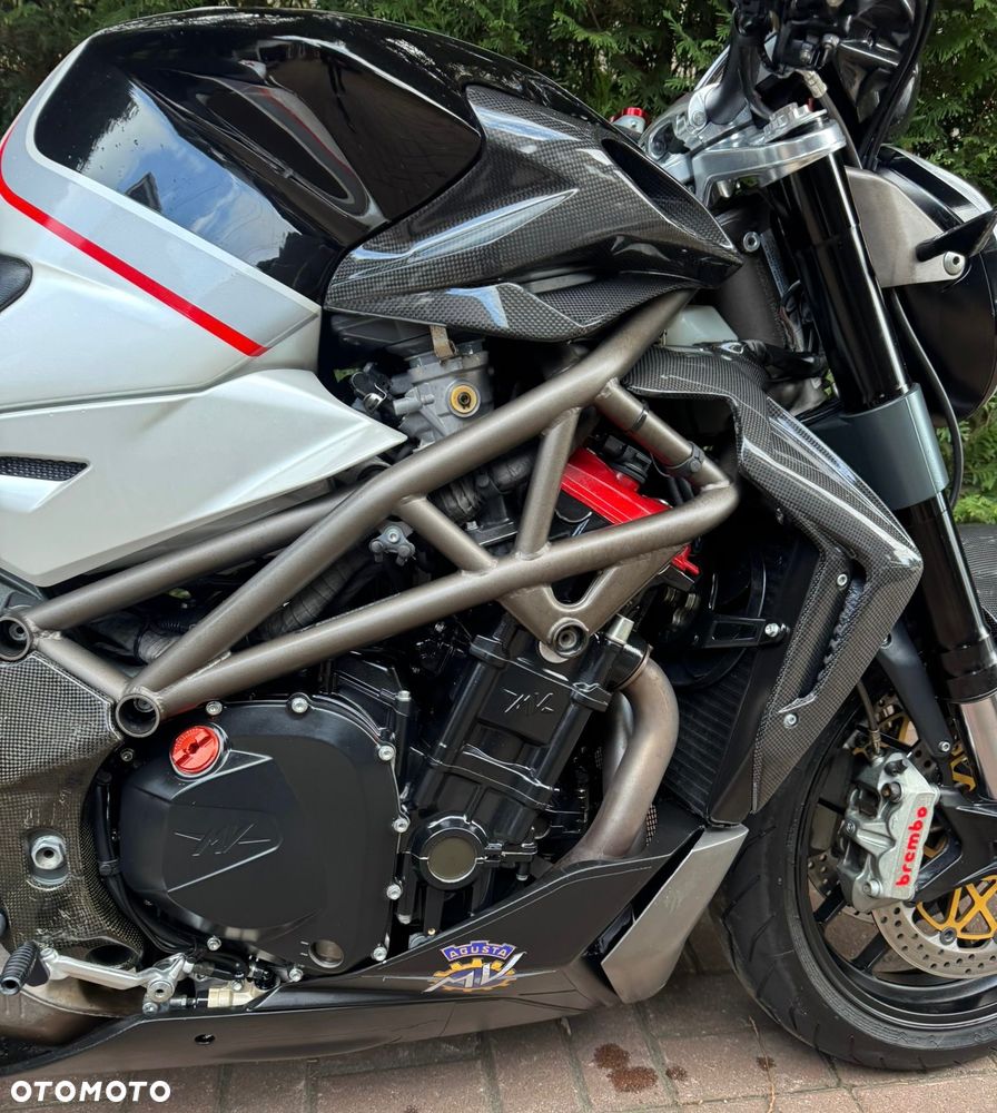 MV AGUSTA Brutale - 4