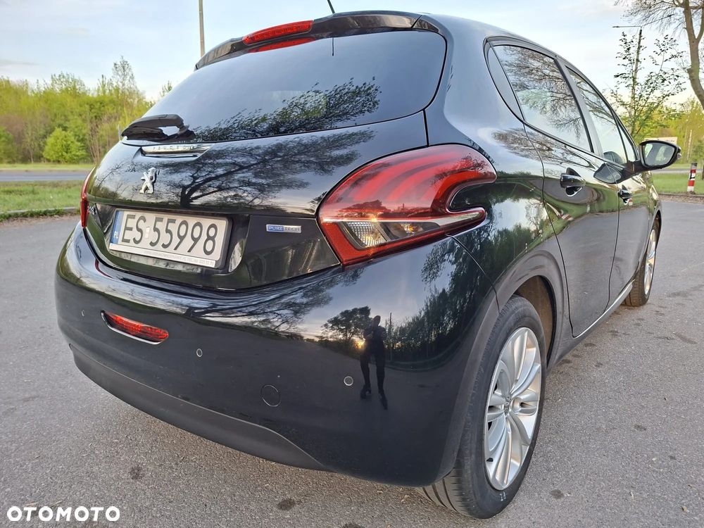 Peugeot 208 PureTech 82 Allure - 10