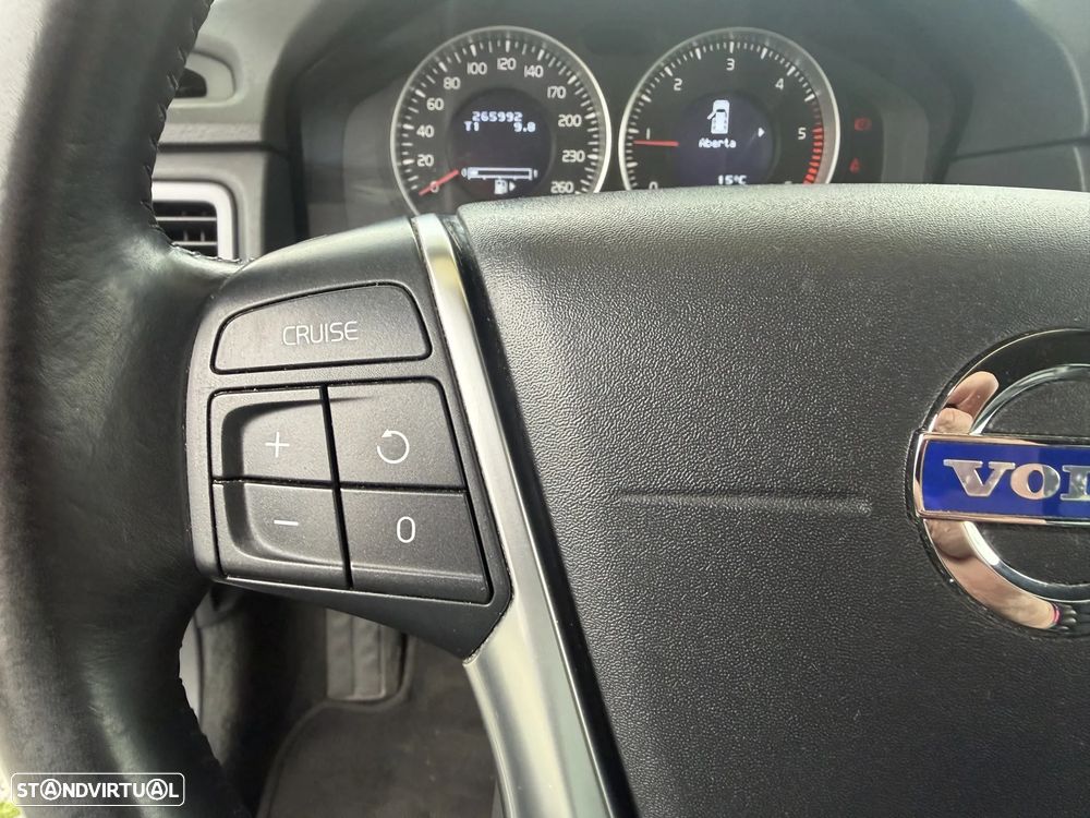 Volvo XC 70 2.0 D3 Drive V.Ocean Race Start/Stop - 27