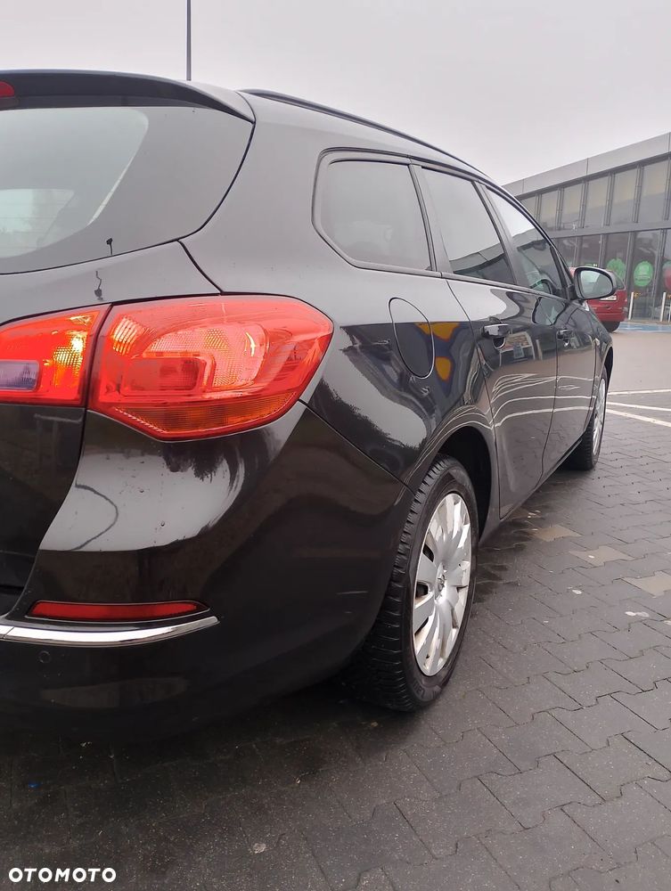 Opel Astra 1.4 T Enjoy S&S - 4