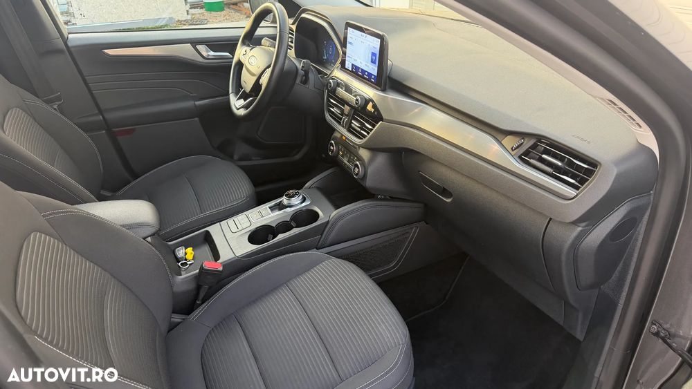 Ford Kuga - 11