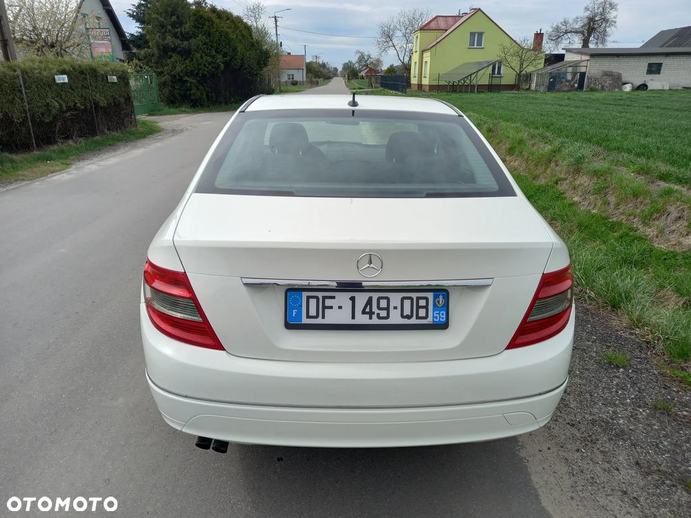 Mercedes-Benz Klasa C 200 CDI Avantgarde - 17