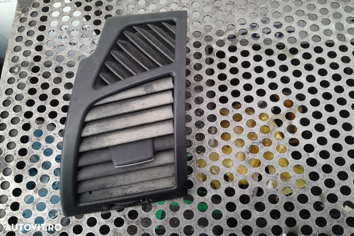 Grila ventilatie bord stanga 51607059187 BMW Seria 1 E87 [2004 - 2007 - 4