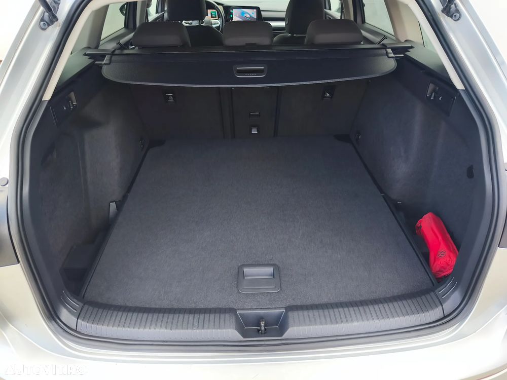 Volkswagen Golf 2.0 TDI SCR DSG Life - 33