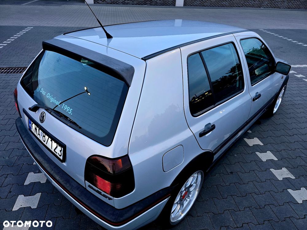 Volkswagen Golf - 15