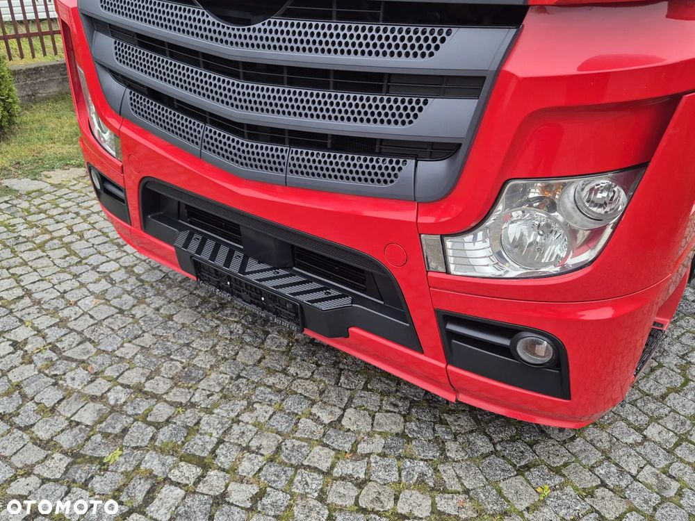 Mercedes-Benz 1845 - 14