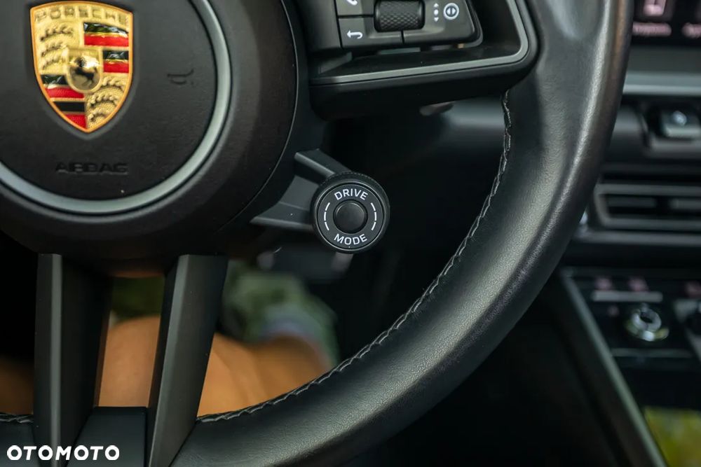 Porsche 911 Carrera S PDK - 24