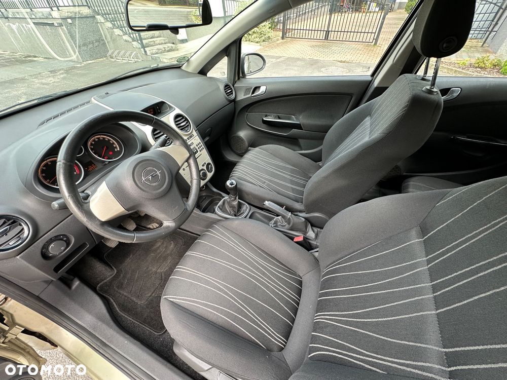 Opel Corsa 1.2 16V Enjoy - 7