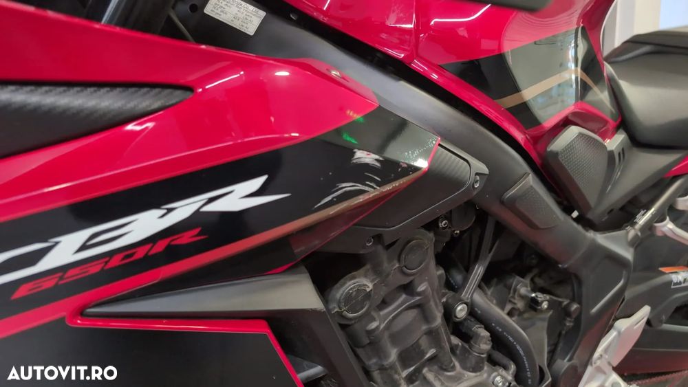 Honda CBR 650R - 9