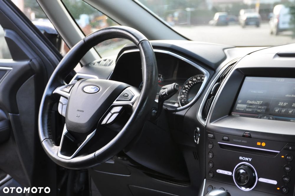 Ford S-Max 2.0 TDCi 4WD Titanium PowerShift - 32