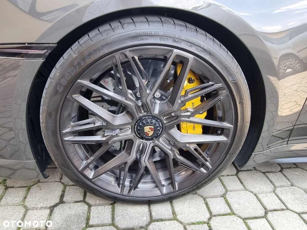 Porsche 911 Turbo S - 22