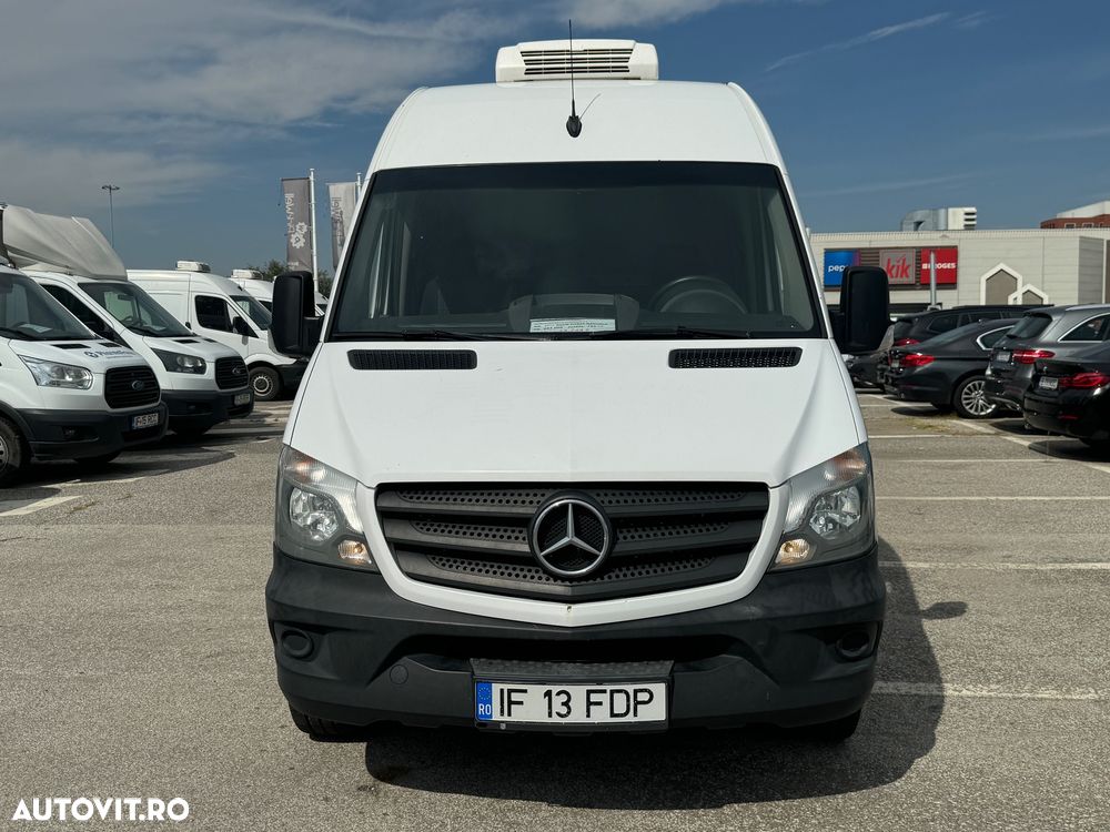 Mercedes-Benz Sprinter - 2