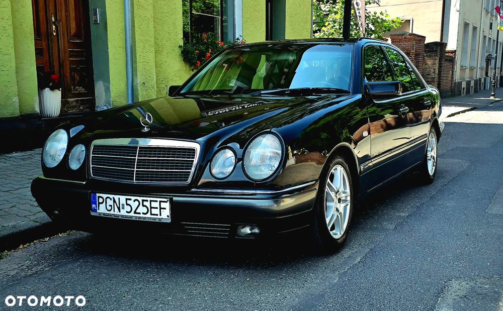Mercedes-Benz Klasa E - 11