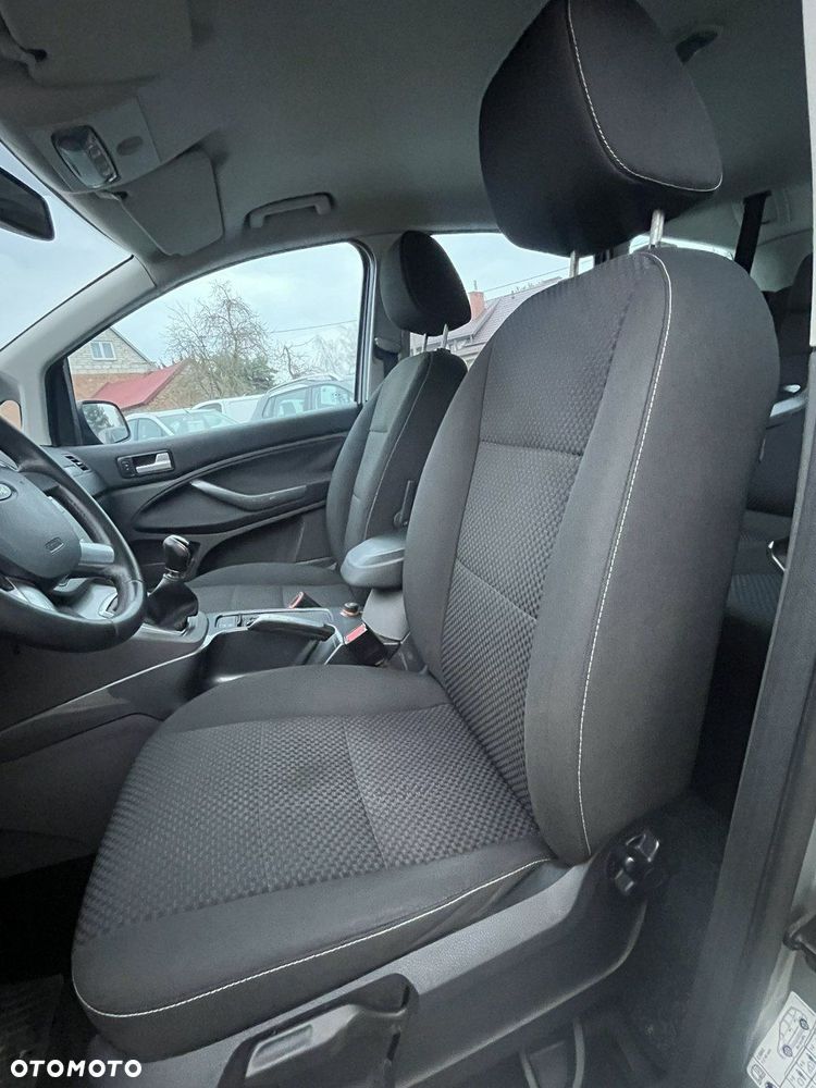 Ford C-MAX - 16