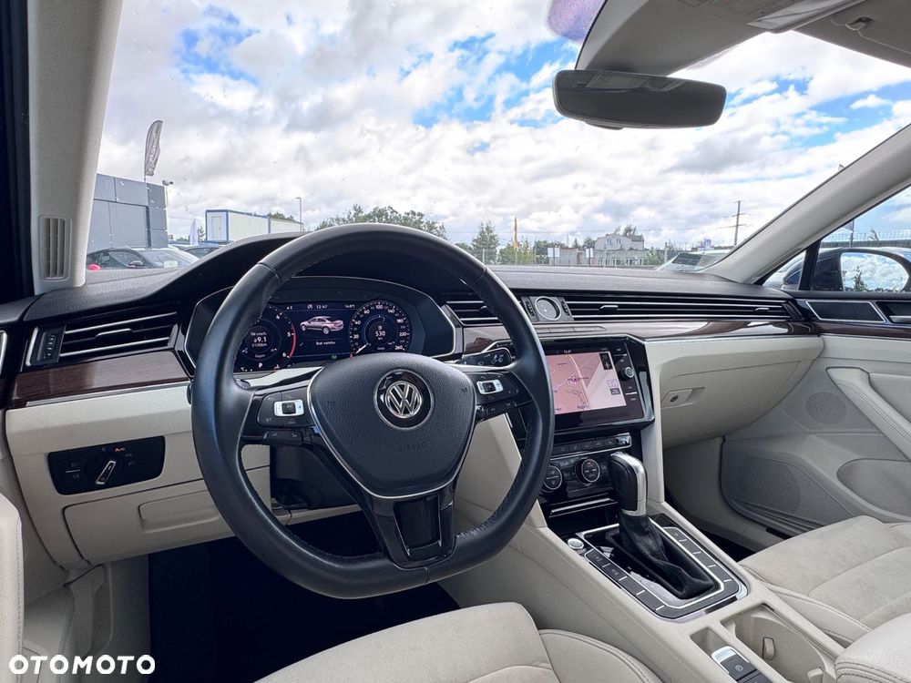 Volkswagen Passat - 17