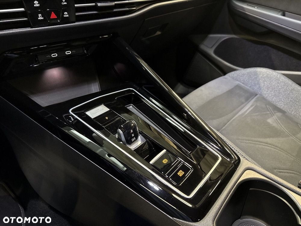 Volkswagen Golf - 26