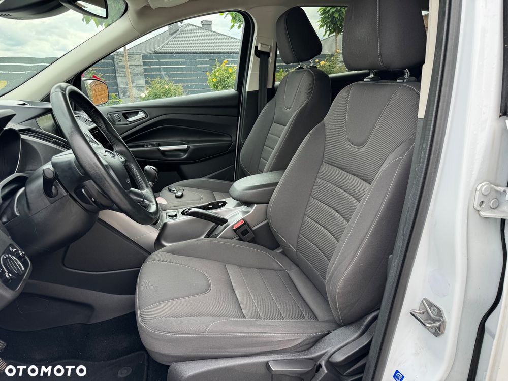 Ford Kuga - 13