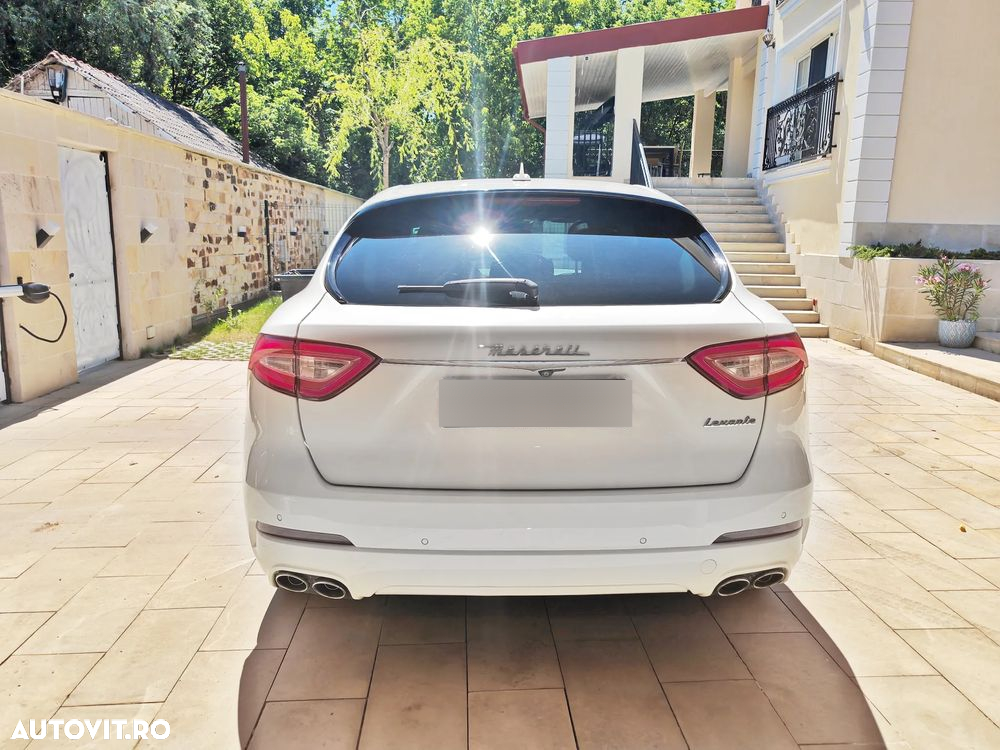 Maserati Levante - 5
