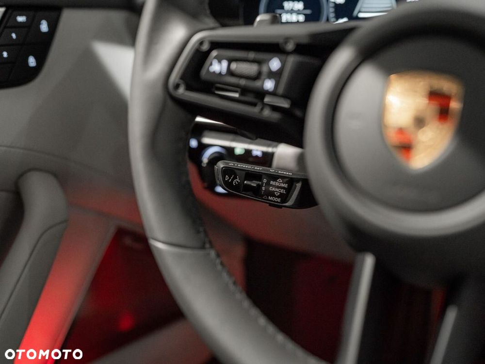 Porsche 911 Turbo - 38