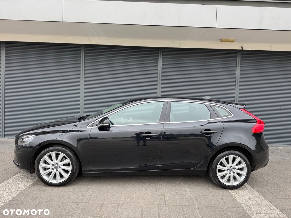 Volvo V40 D4 Geartronic Momentum - 36