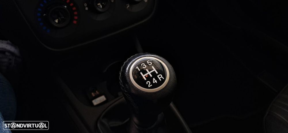 Fiat Punto 1.3 M-Jet Easy S&S - 9