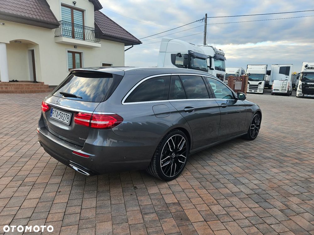Mercedes-Benz Klasa E 200 d 9G-TRONIC Exclusive - 5