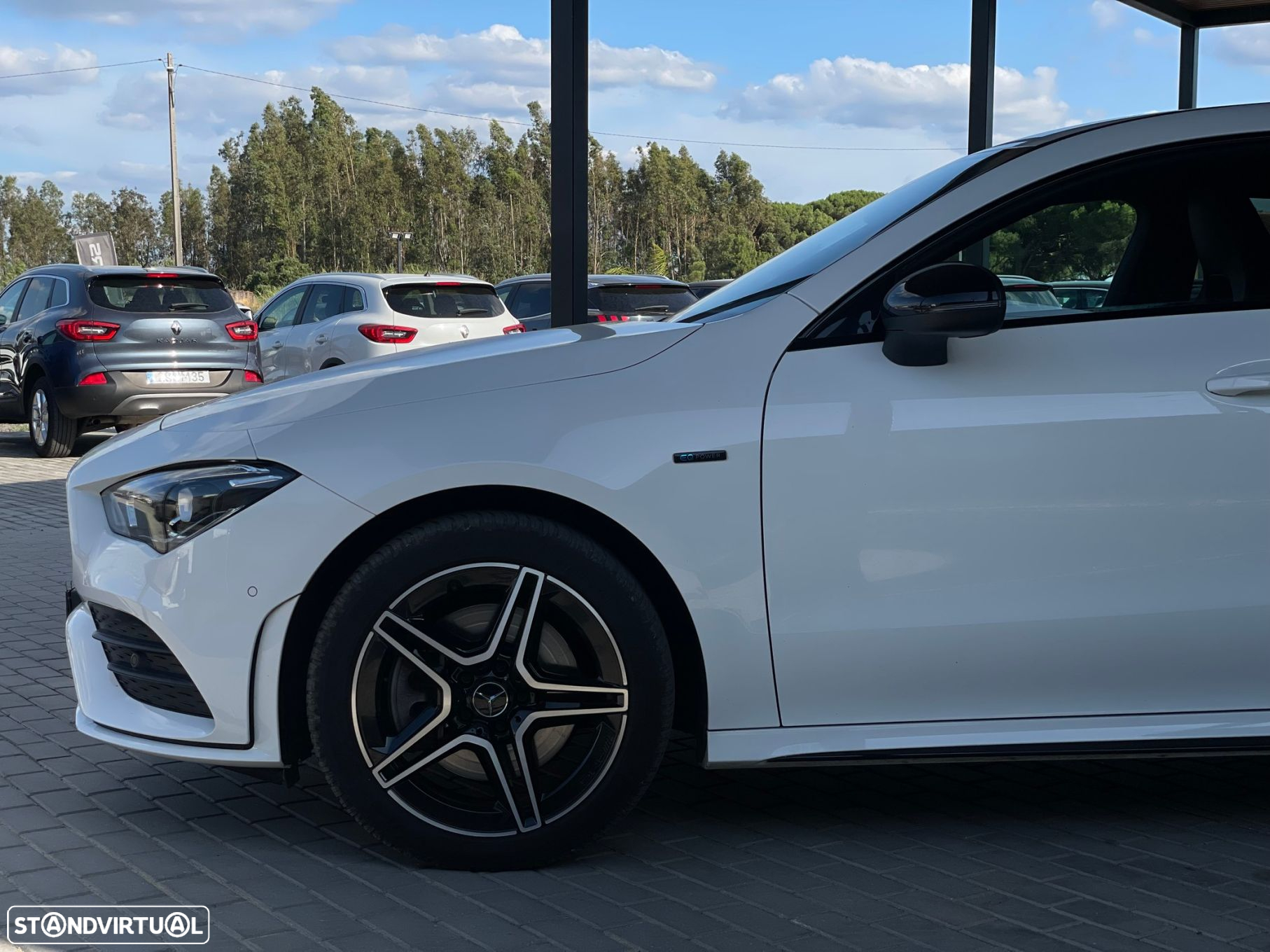 Mercedes-Benz CLA 250 e Shooting Brake AMG Line - 4